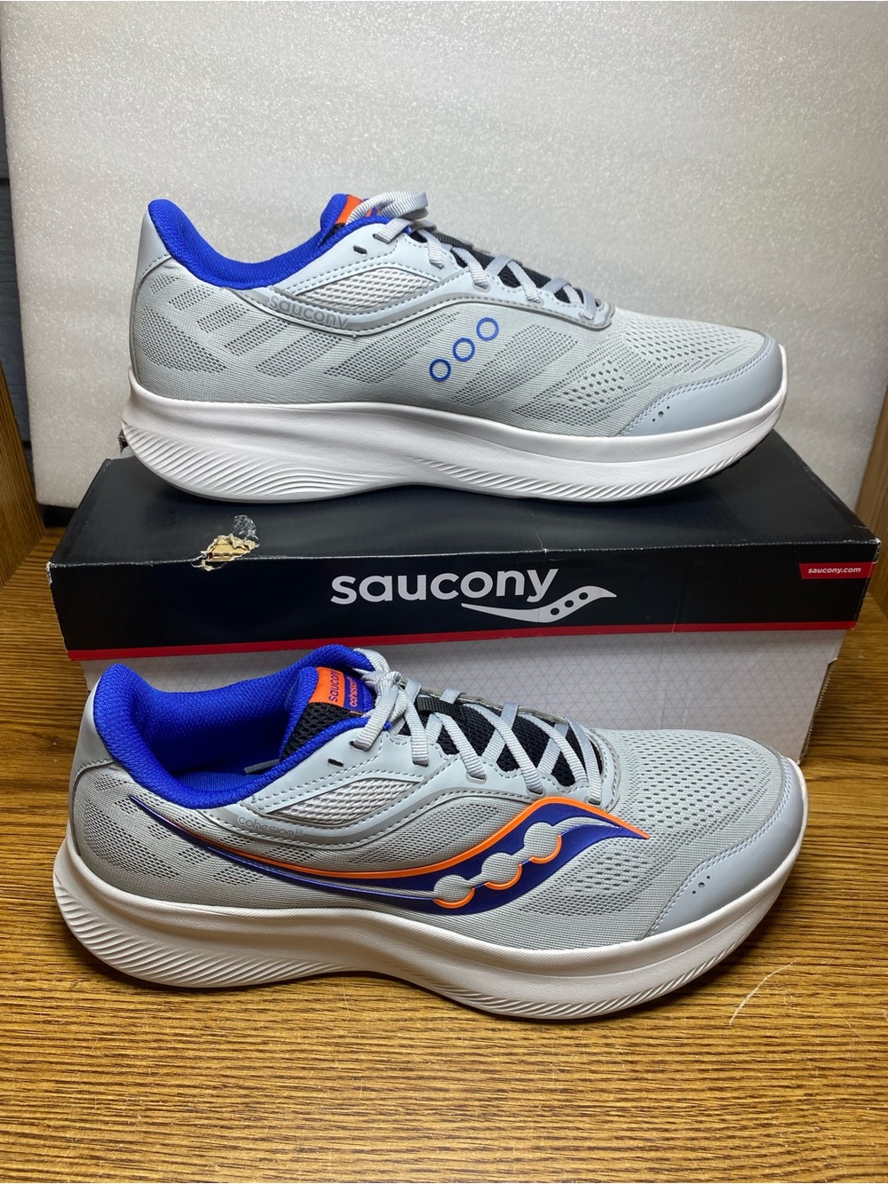 Saucony  Cohesion 18 Running Shoe Mens Size 13M Gray Cloud Lapis  S21034-216 New
